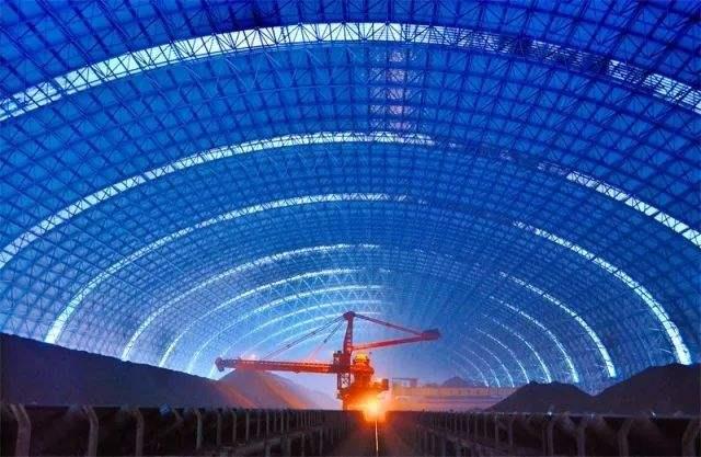 塔城亿优钢构工程师为您解析原料场封闭技术的特点和类型